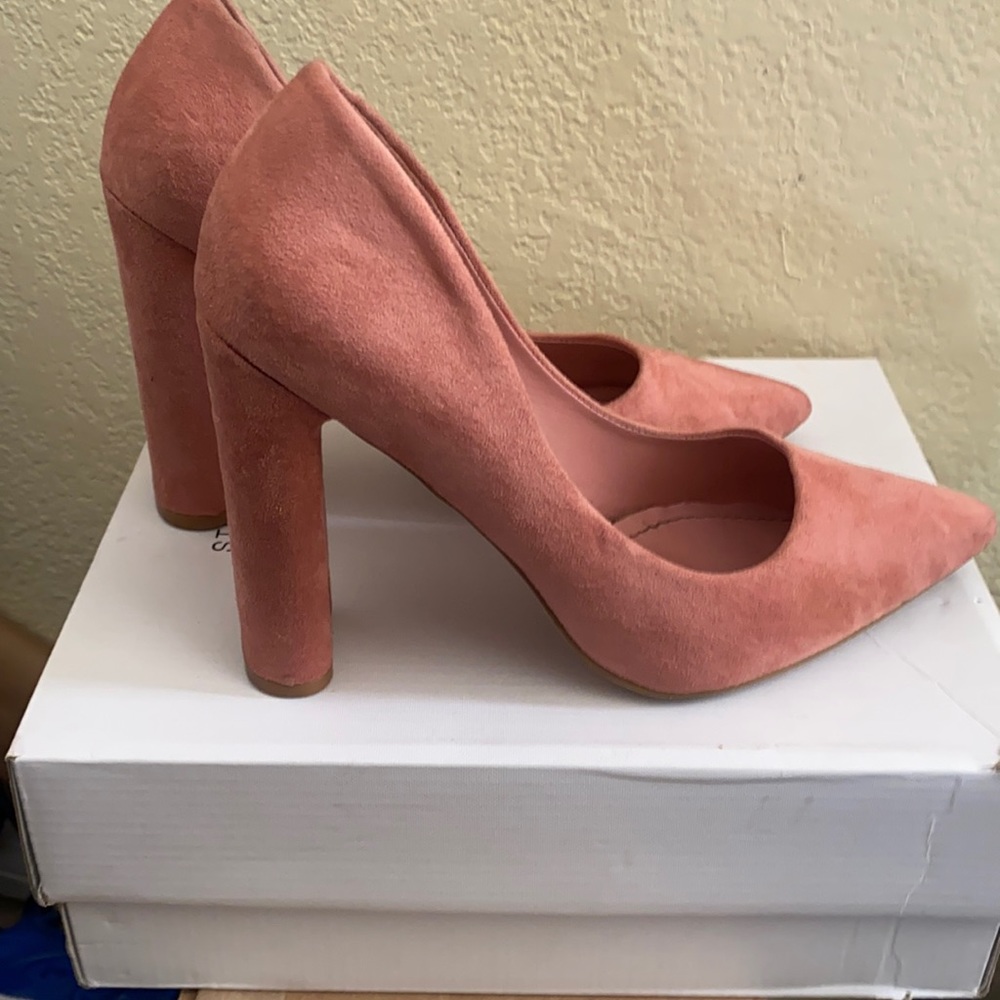 Sexy Blush Pumps